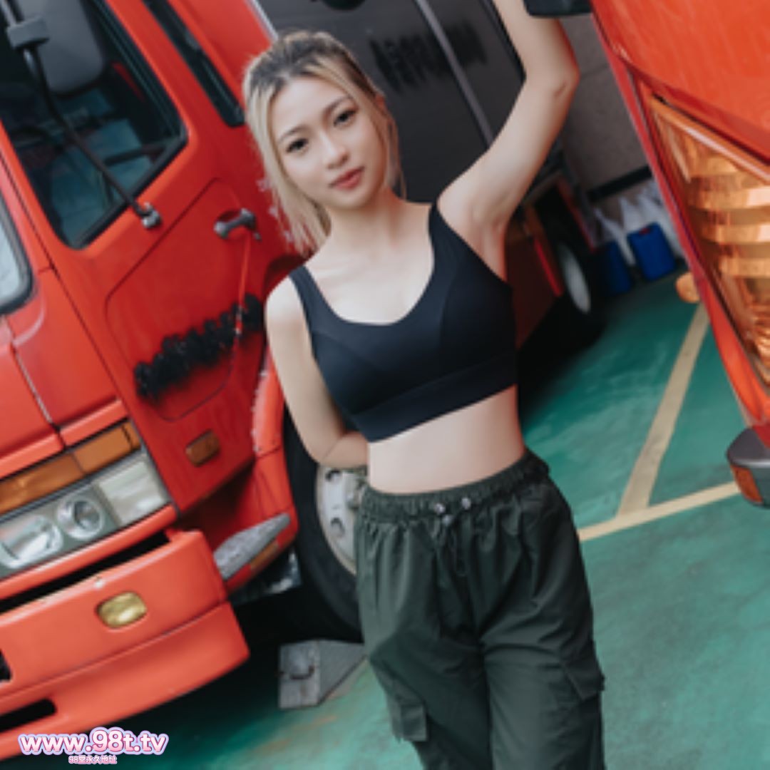 FC2PPV-4801392- 潮吹絶頂連発、消防士志望の感度MAX敏感ムスメ。「止めないで、全部出して」