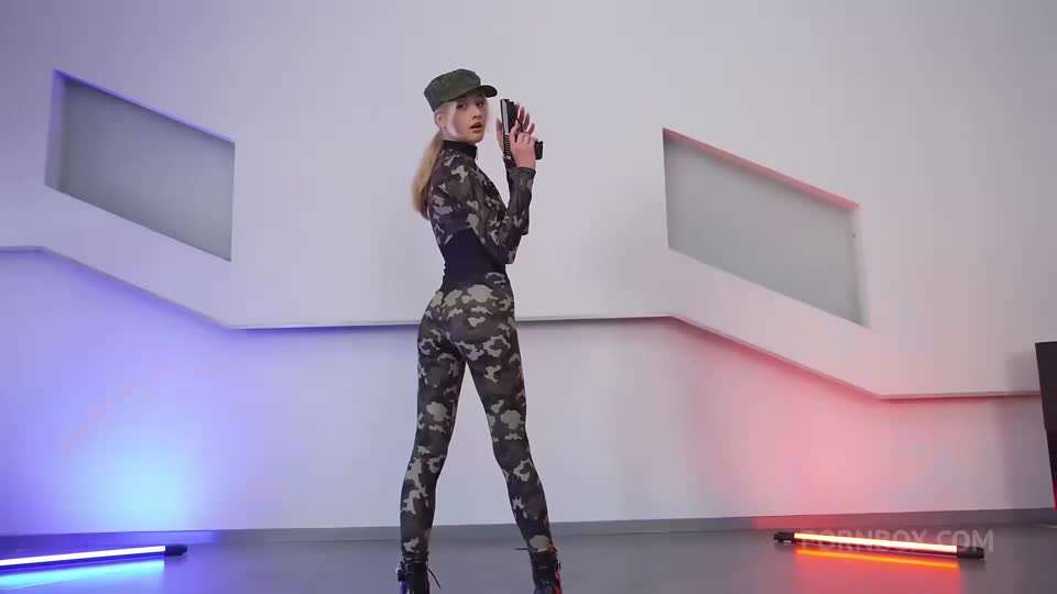 SashaPaige乌克兰女兵俘虏被轮奸爆菊喝尿多人运动射精骚逼饮尿挑逗性交#圣水#纹身#白虎#肉便器#骚逼#饮尿#挑逗#性交#轮奸